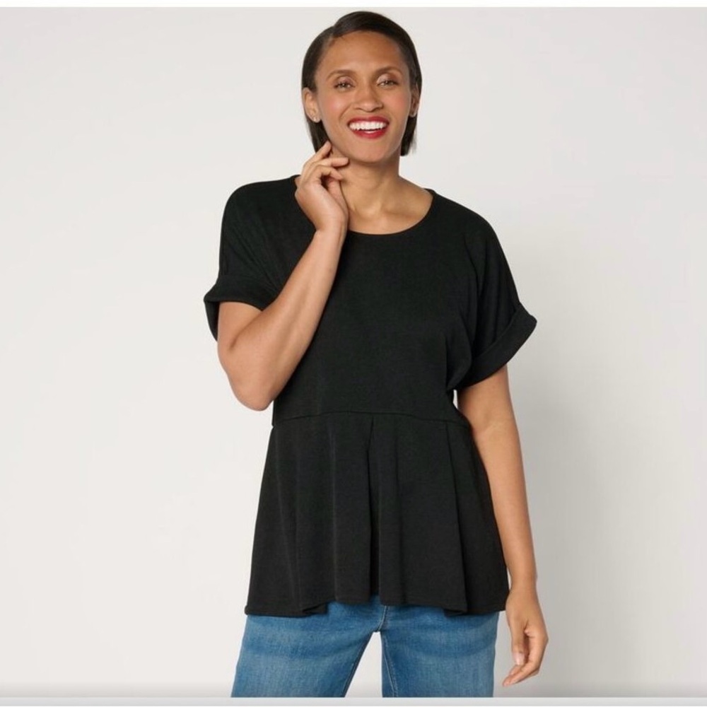 New Beautiful Lawrence Zarian Top M